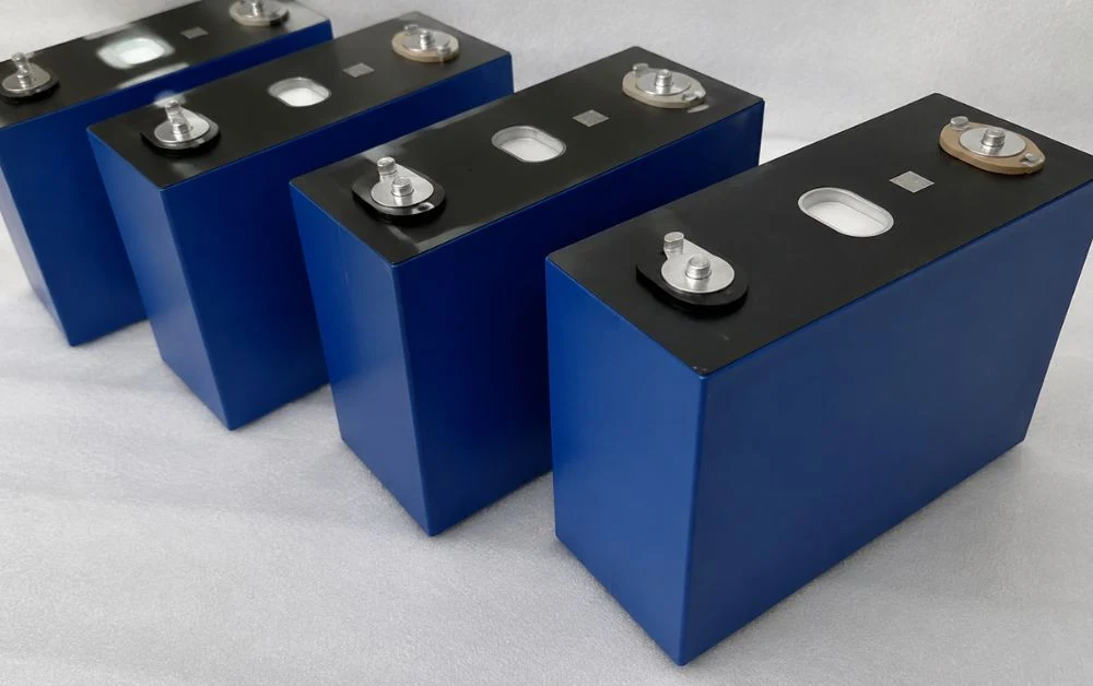 Battery Storage for Logistics Industry: Why LiFePO4 Wins